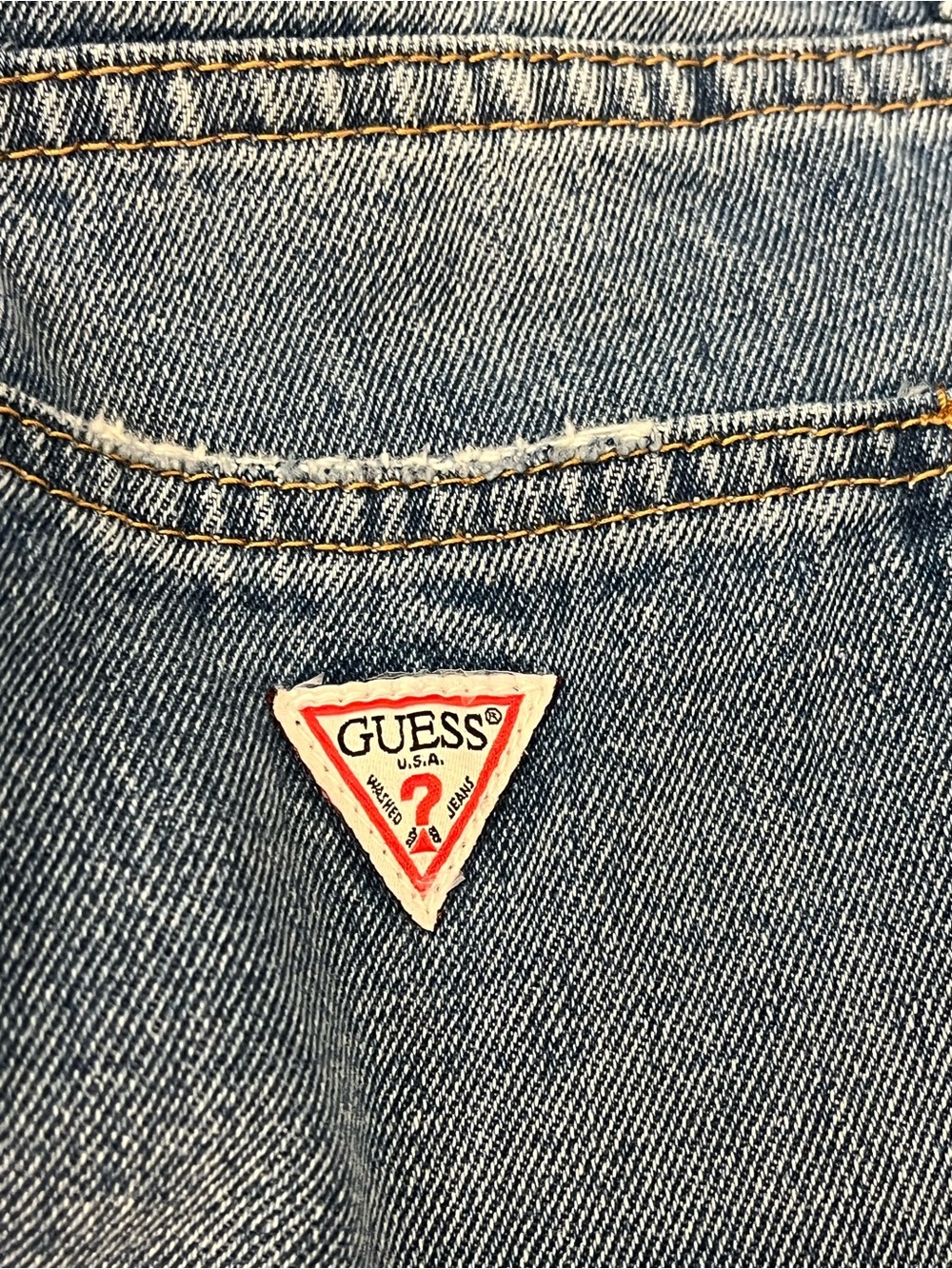 NWT GUESS Women’s Lively Straight Jeans in Light Blue Denim - Picture 5 of 7